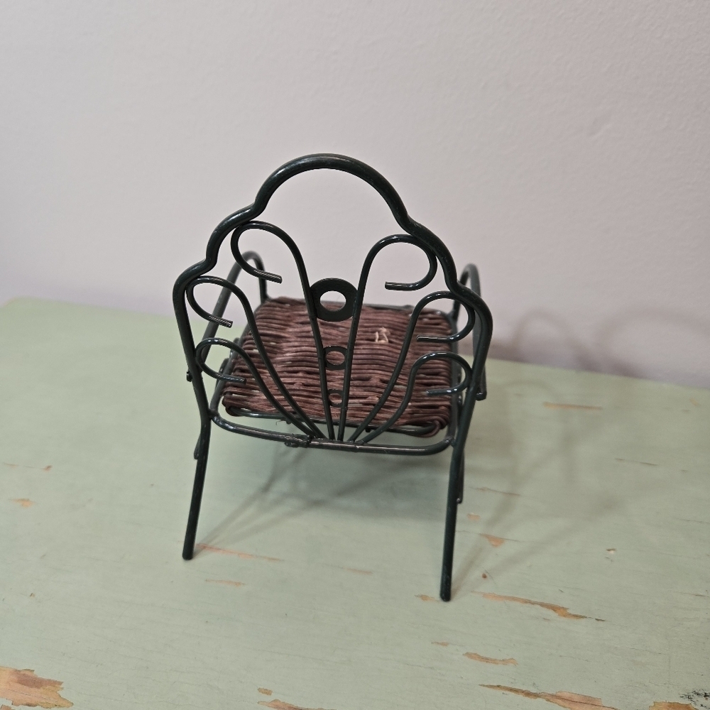Miniature Green Metal Wicker Doll Bear Chair by Boyd's Collection - Picture 5 of 8